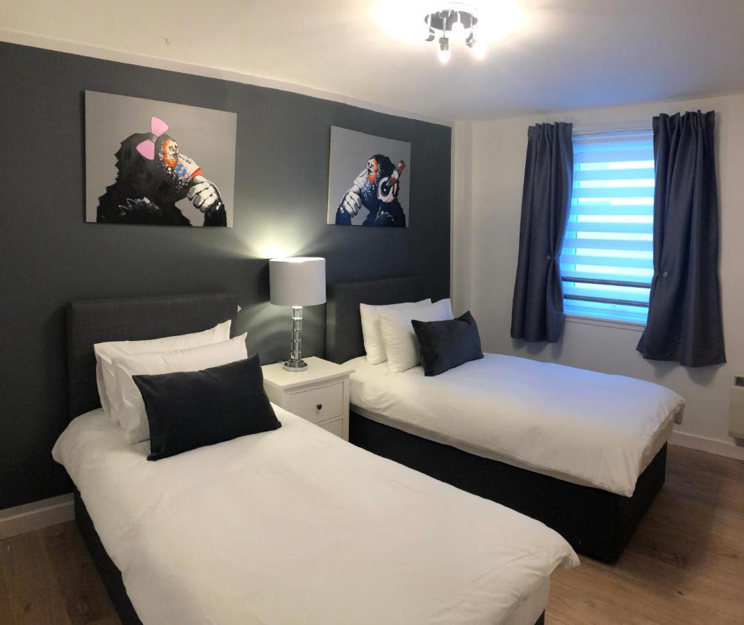 אינברנס Graphite Apartments מראה חיצוני תמונה